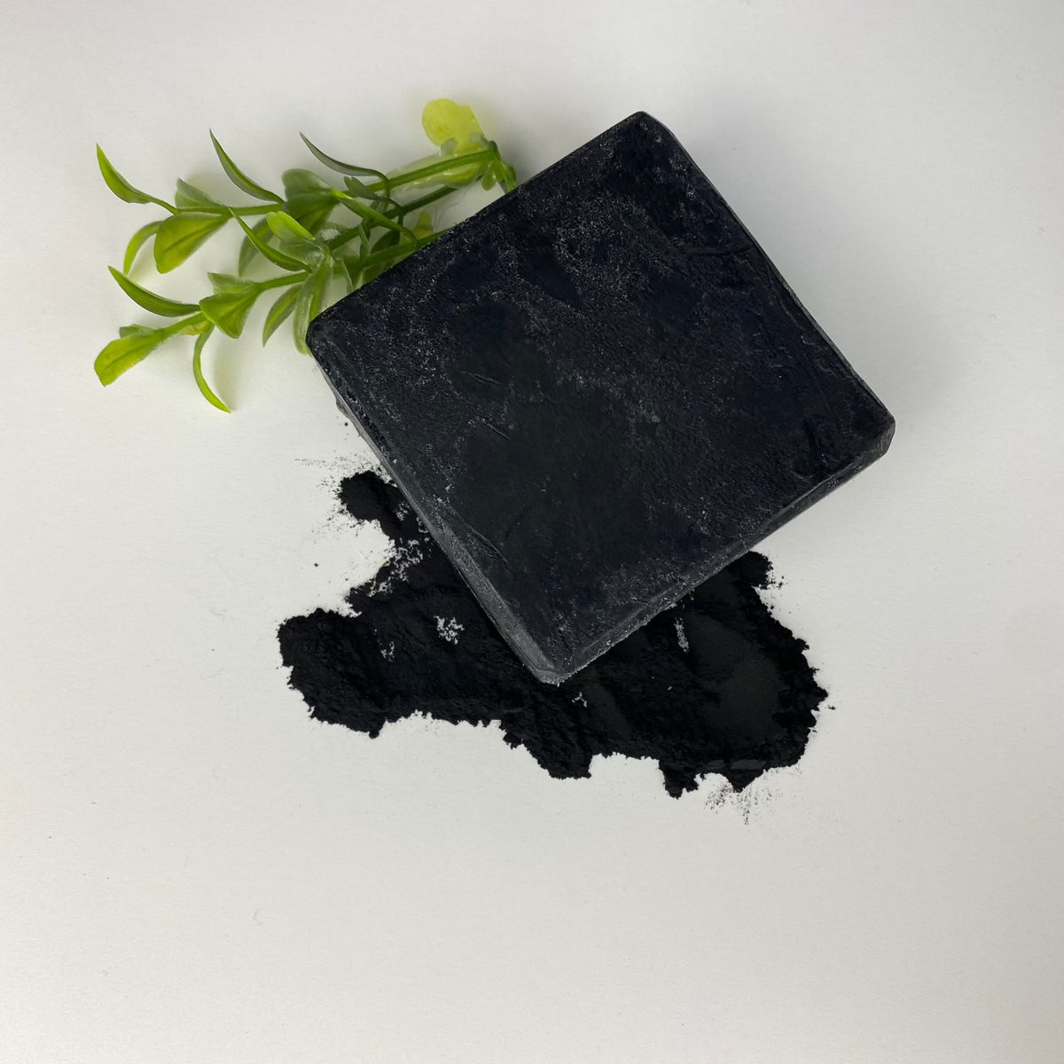 Charcoal & Tea Tree Face Bar ( Black- Tini)